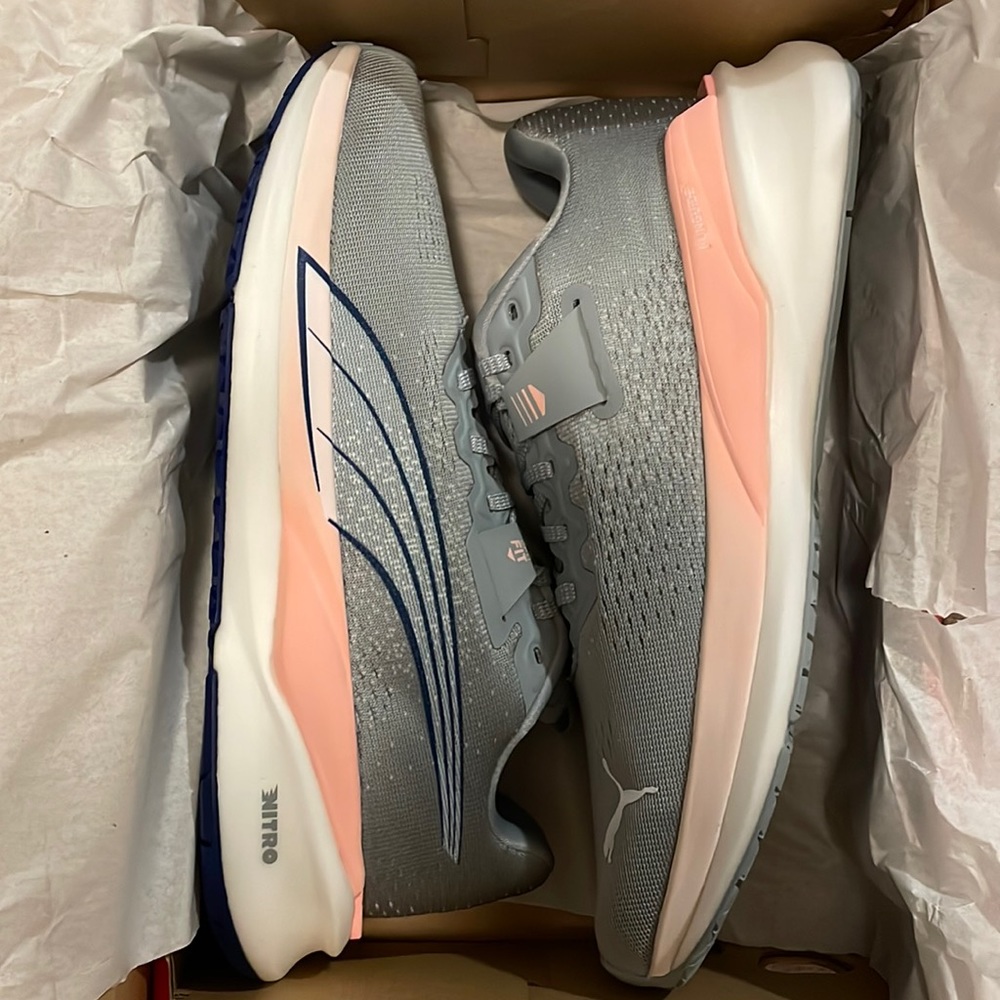 PUMA Eternity Nitro W - Size 9